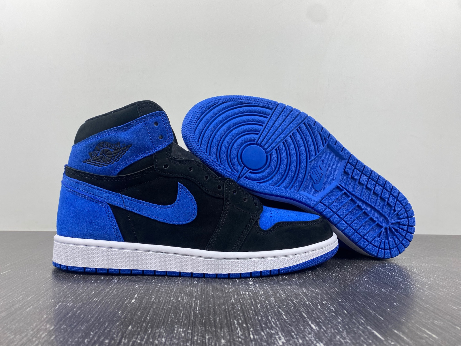 Air Jordan 1 Royal Suede DZ5485-042