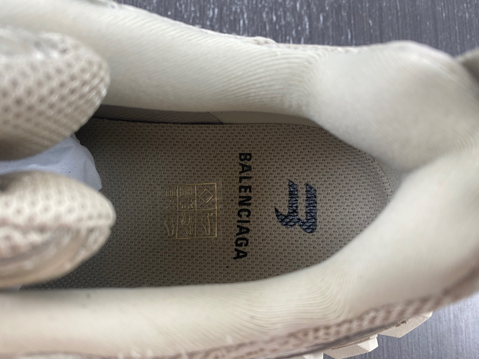 Ba*len*cia*ga bouncer chunky-sole sneakers