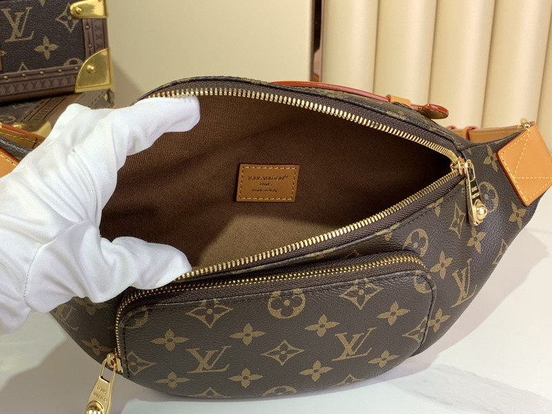 LOUIS VUITTON Rush Bumbag-30*15*8CM