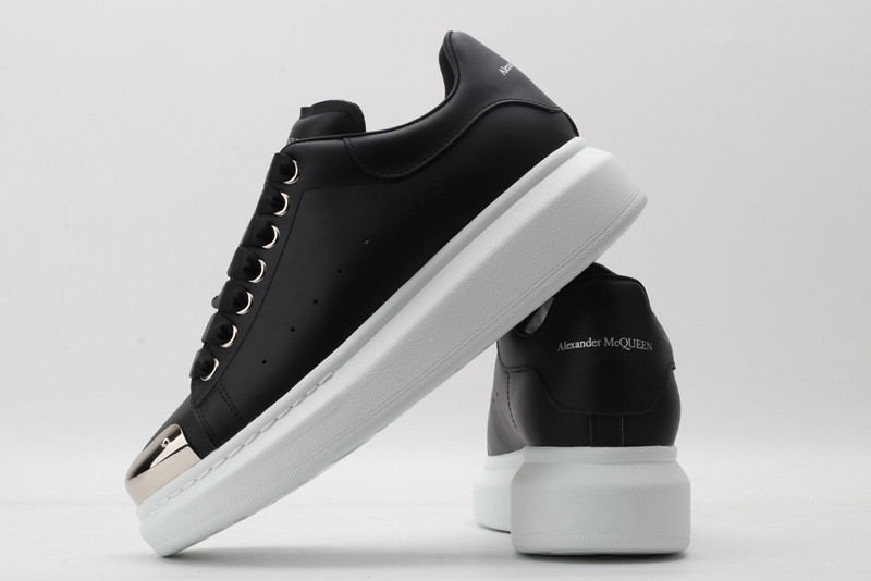 ALEXANDER MCQUEEN SNEAKER