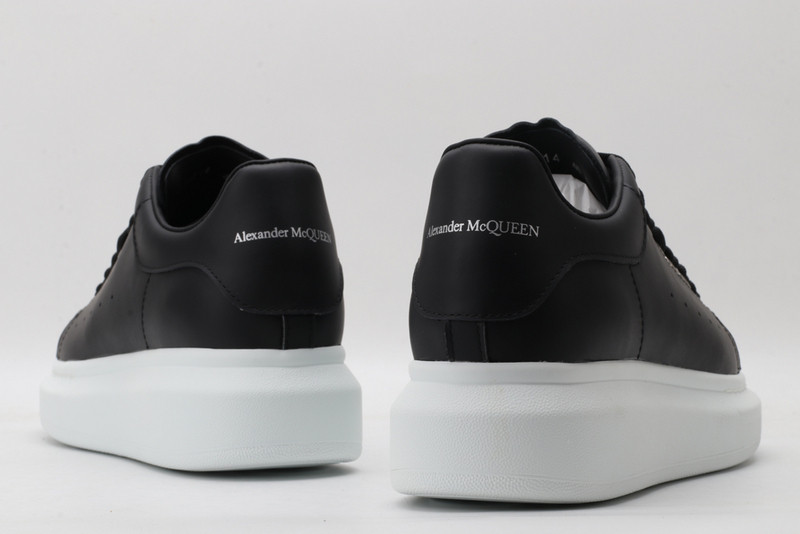 ALEXANDER MCQUEEN SNEAKER