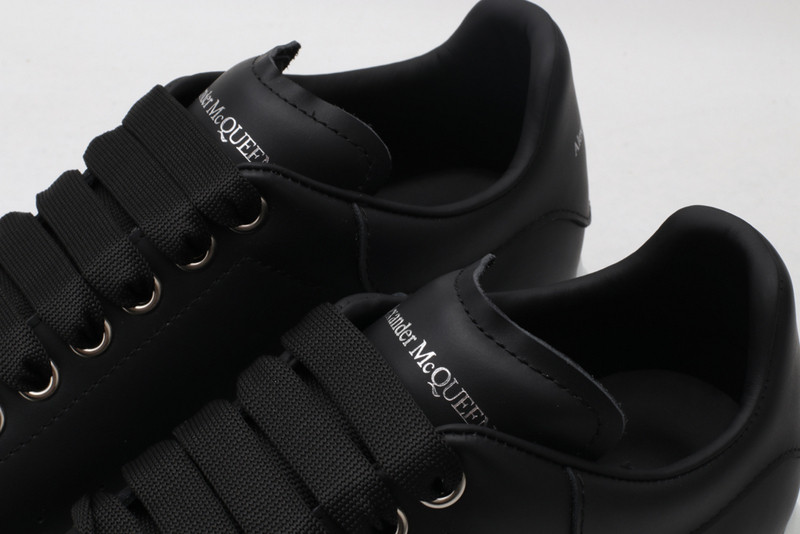 ALEXANDER MCQUEEN SNEAKER