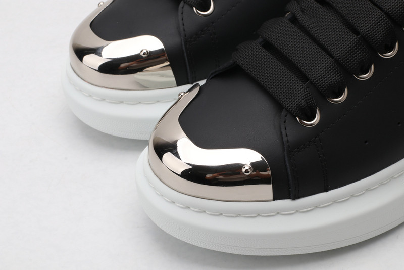 ALEXANDER MCQUEEN SNEAKER