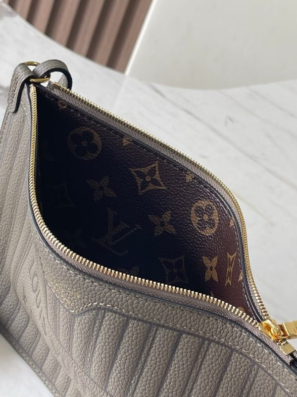 LV Neverfull Inside Out