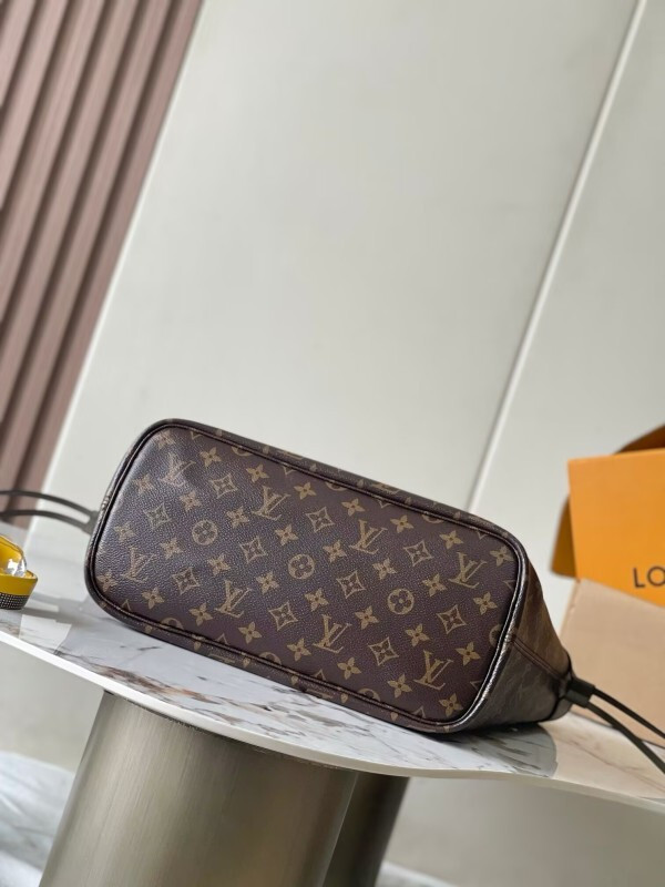 LV Neverfull Inside Out