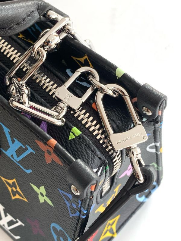 LOUIS VUITTON ONTHEGO East West