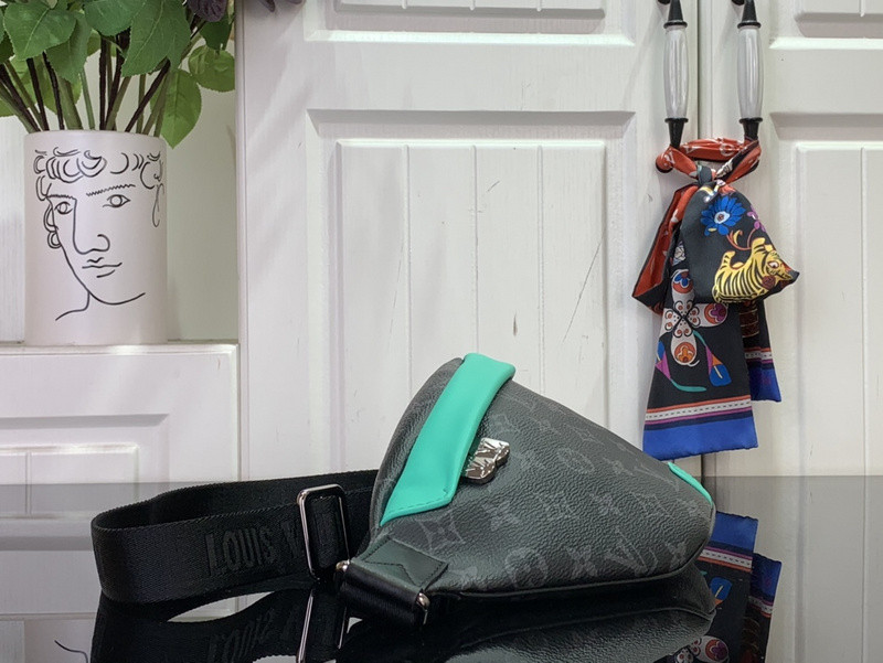 LOUIS VUITTON Rush Bumbag-30*15*8CM