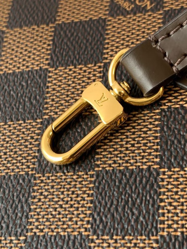 LOUIS VUITTON Alma BB Damier Ebene crossbody