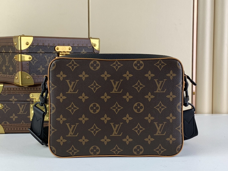 Louis Vuitton Trio Jm messenger