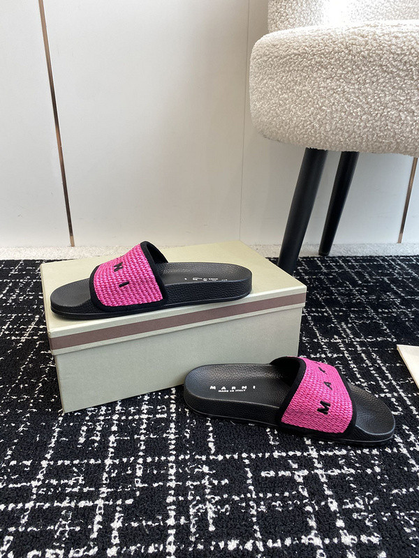 MARNI EMBROIDERED-LOGO SLIDES