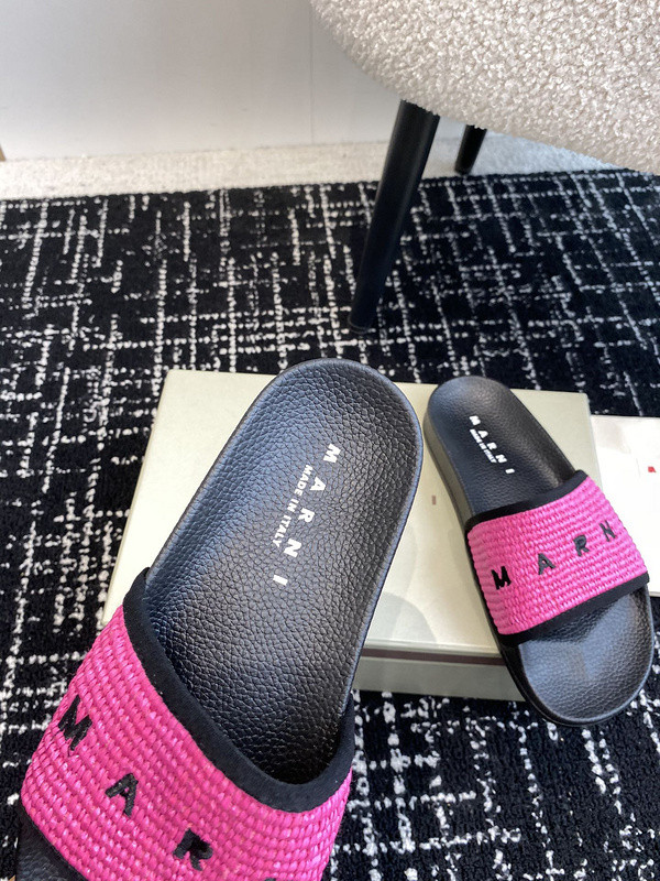 MARNI EMBROIDERED-LOGO SLIDES