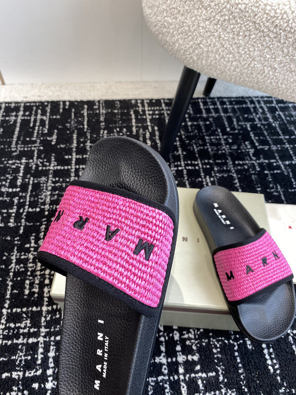 MARNI EMBROIDERED-LOGO SLIDES