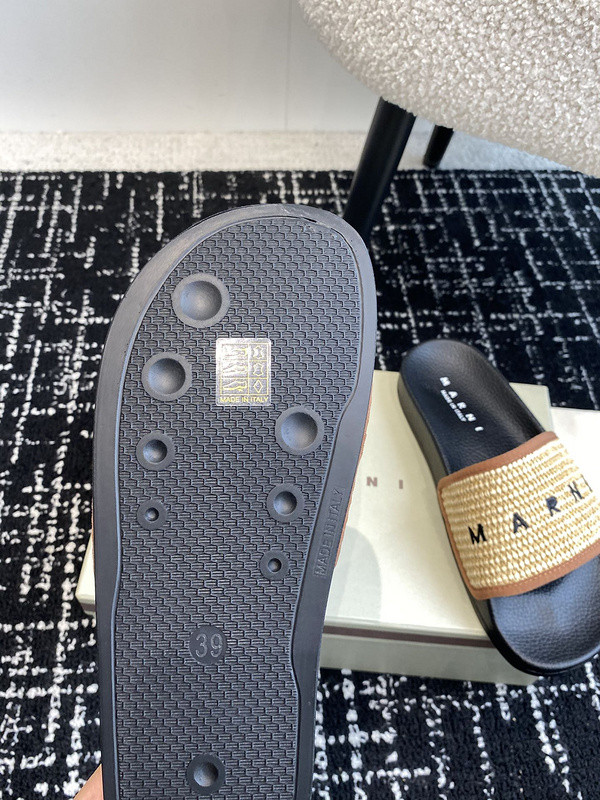 MARNI EMBROIDERED-LOGO SLIDES