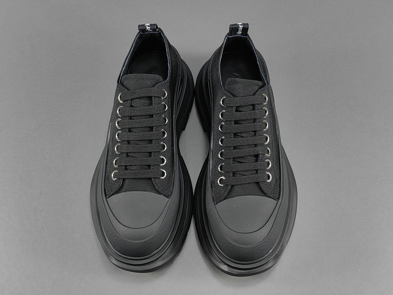 ALEXANDER MCQUEEN SNEAKER