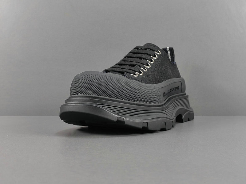 ALEXANDER MCQUEEN SNEAKER