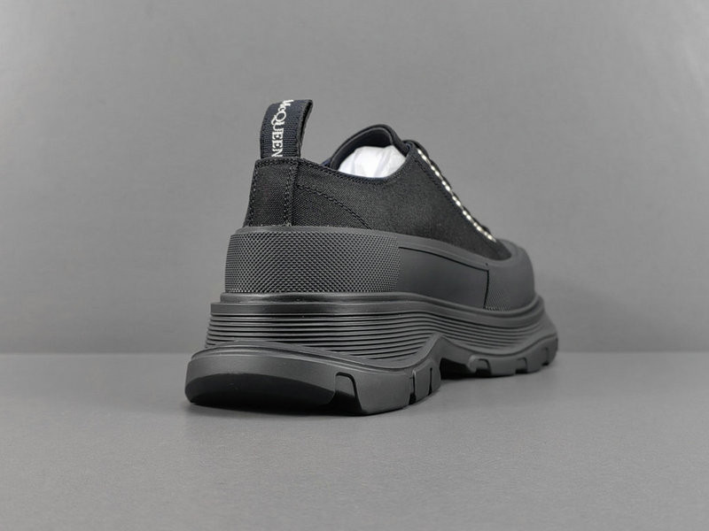 ALEXANDER MCQUEEN SNEAKER