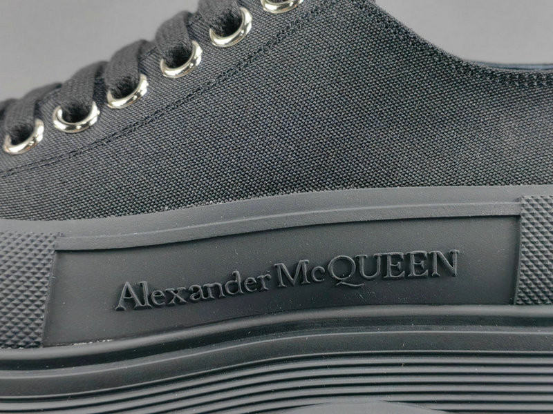 ALEXANDER MCQUEEN SNEAKER