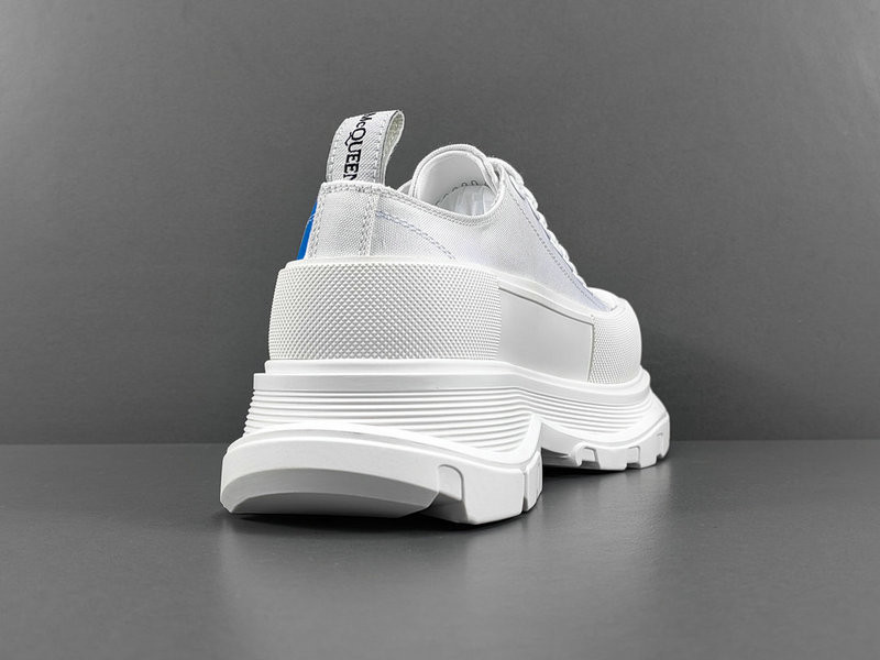 ALEXANDER MCQUEEN SNEAKER