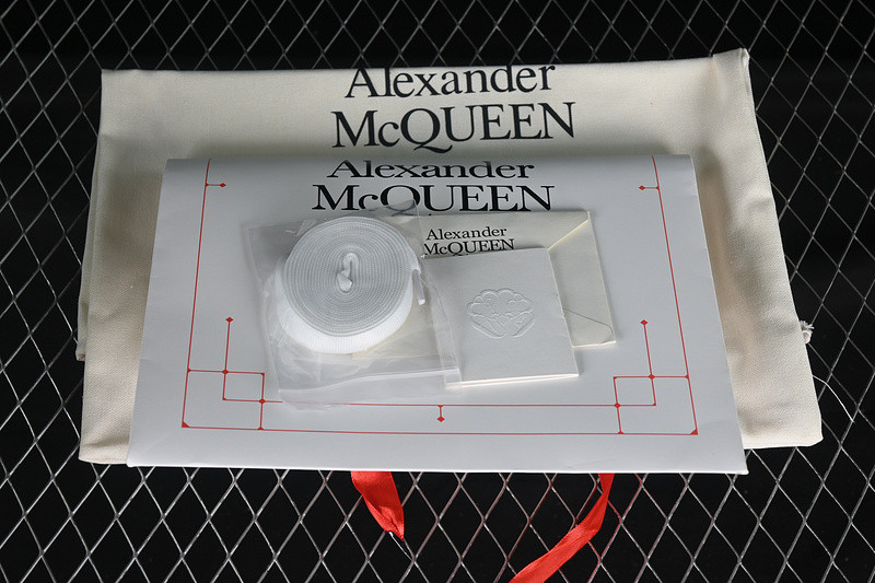 ALEXANDER MCQUEEN SNEAKER