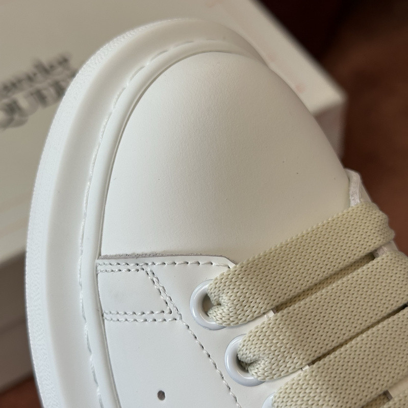 ALEXANDER MCQUEEN SNEAKER