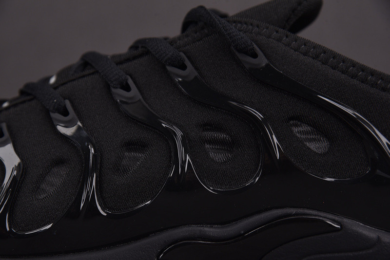 Nike Vapormax Plus Black Red Blue DQ7626-001