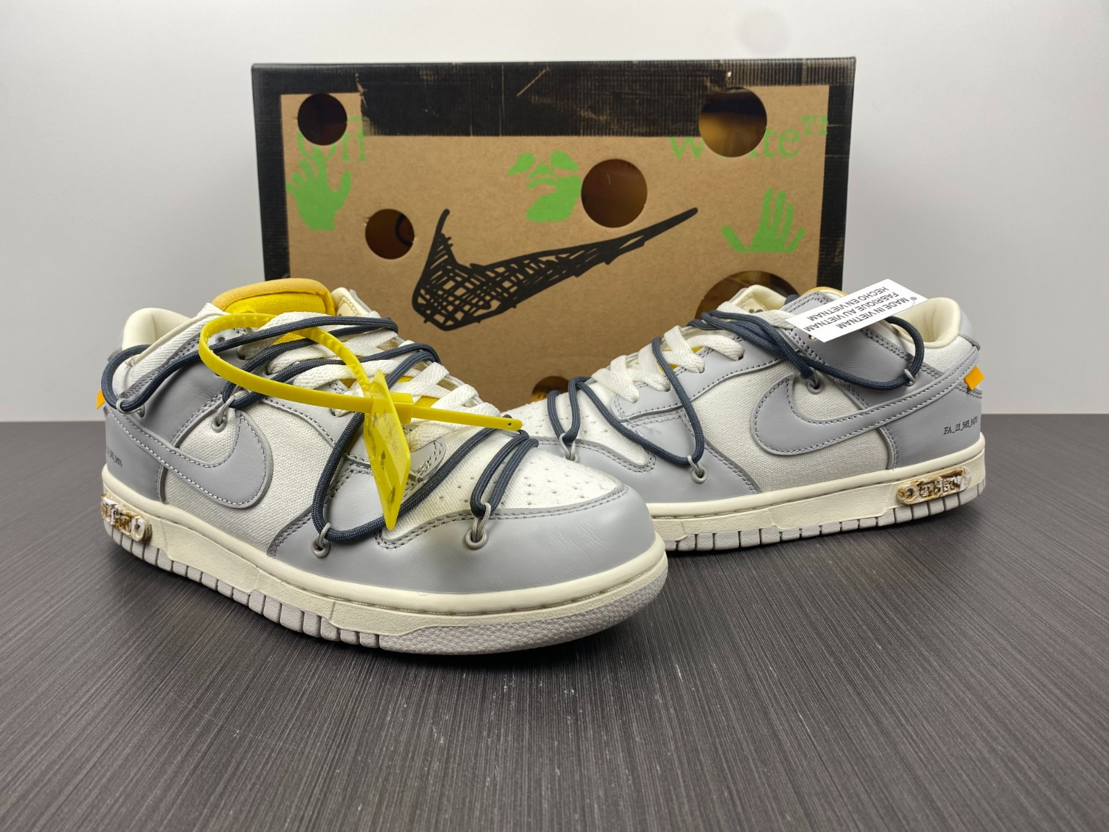 NIKE DUNK LOW OW LOT 41 OF 50 DM1602-105
