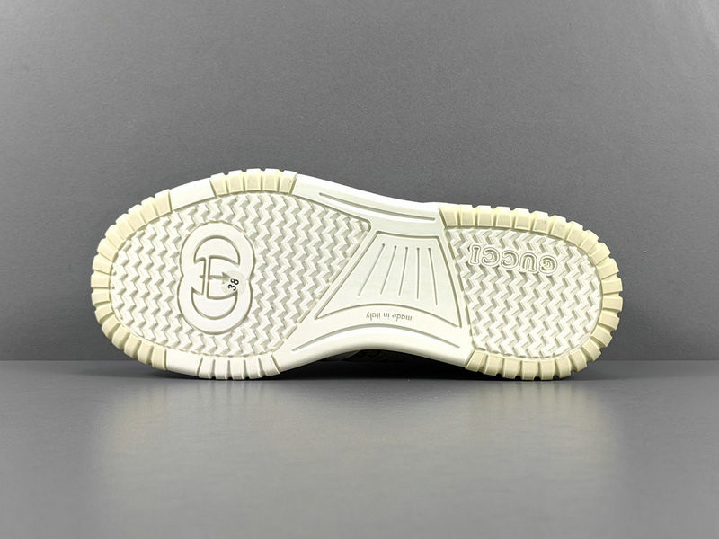 G*u*i re-web sneakers