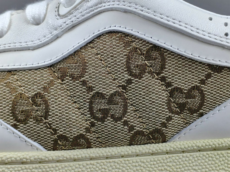 G*u*i re-web sneakers