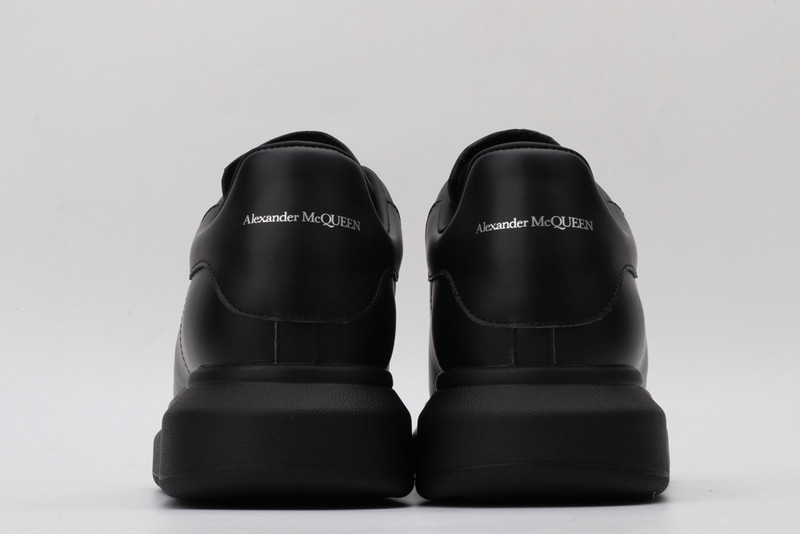 ALEXANDER MCQUEEN SNEAKER