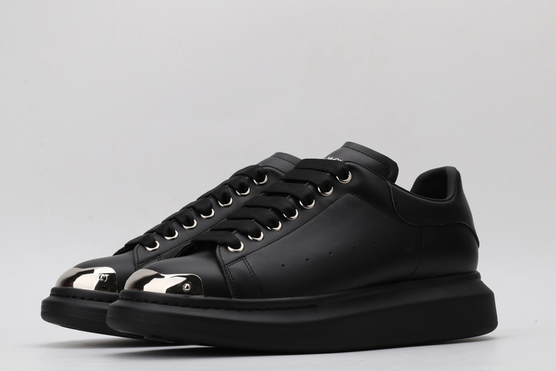 ALEXANDER MCQUEEN SNEAKER