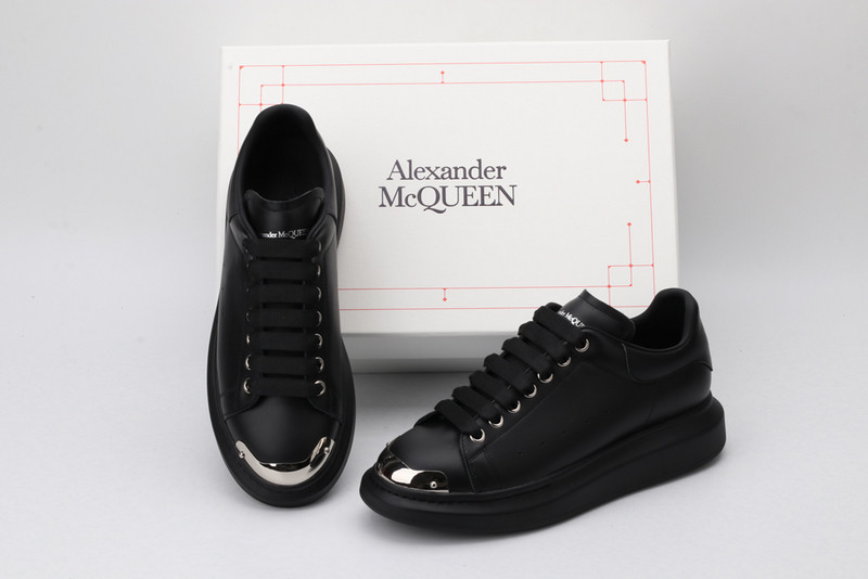 ALEXANDER MCQUEEN SNEAKER