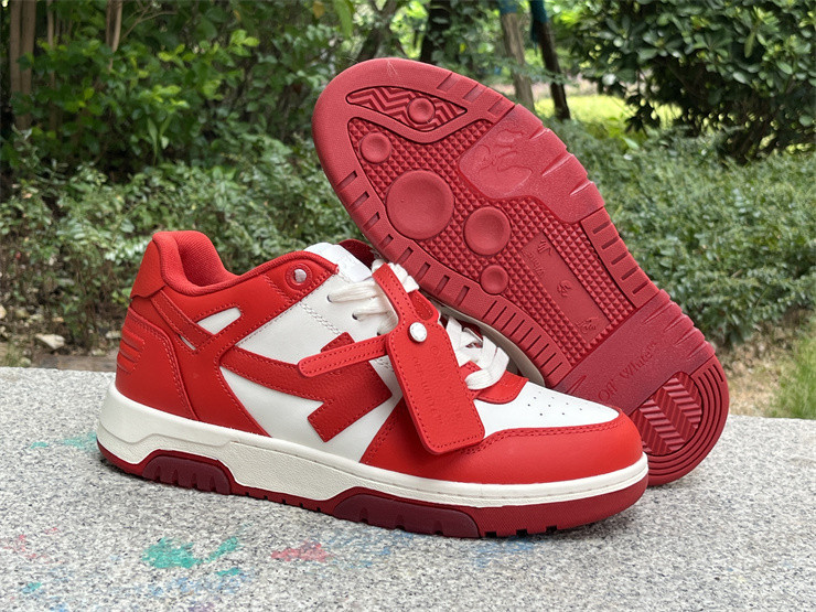 Off-White c/o Virgil Abloh