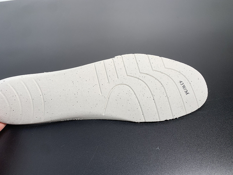 Ba*len*cia*ga triple s white clear sole 544351w09e19000