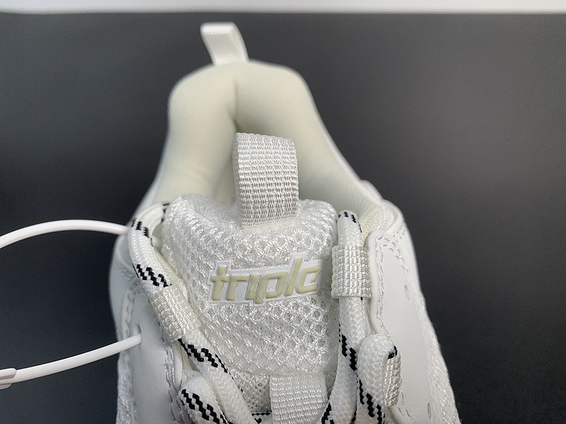Ba*len*cia*ga triple s white clear sole 544351w09e19000