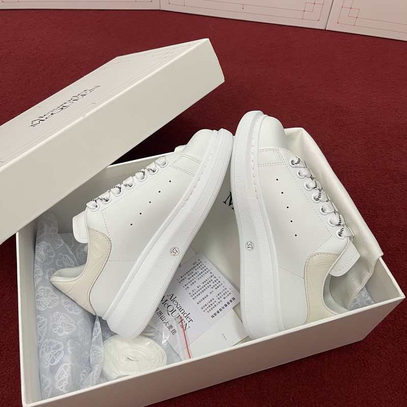 ALEXANDER MCQUEEN SNEAKER