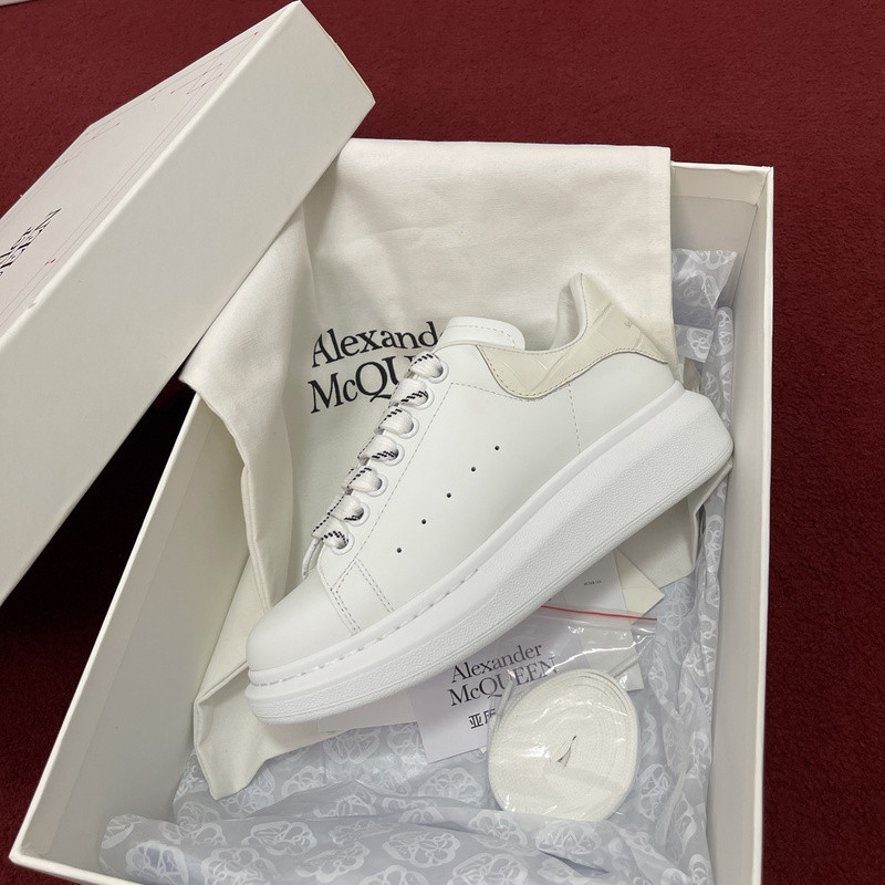 ALEXANDER MCQUEEN SNEAKER