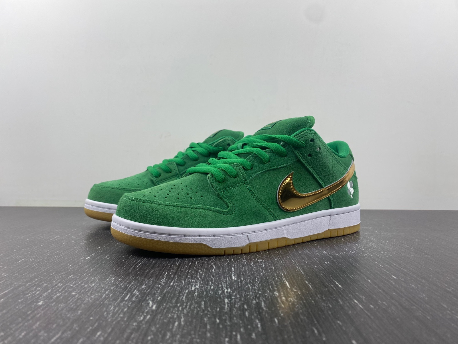 Dunk Low SB 