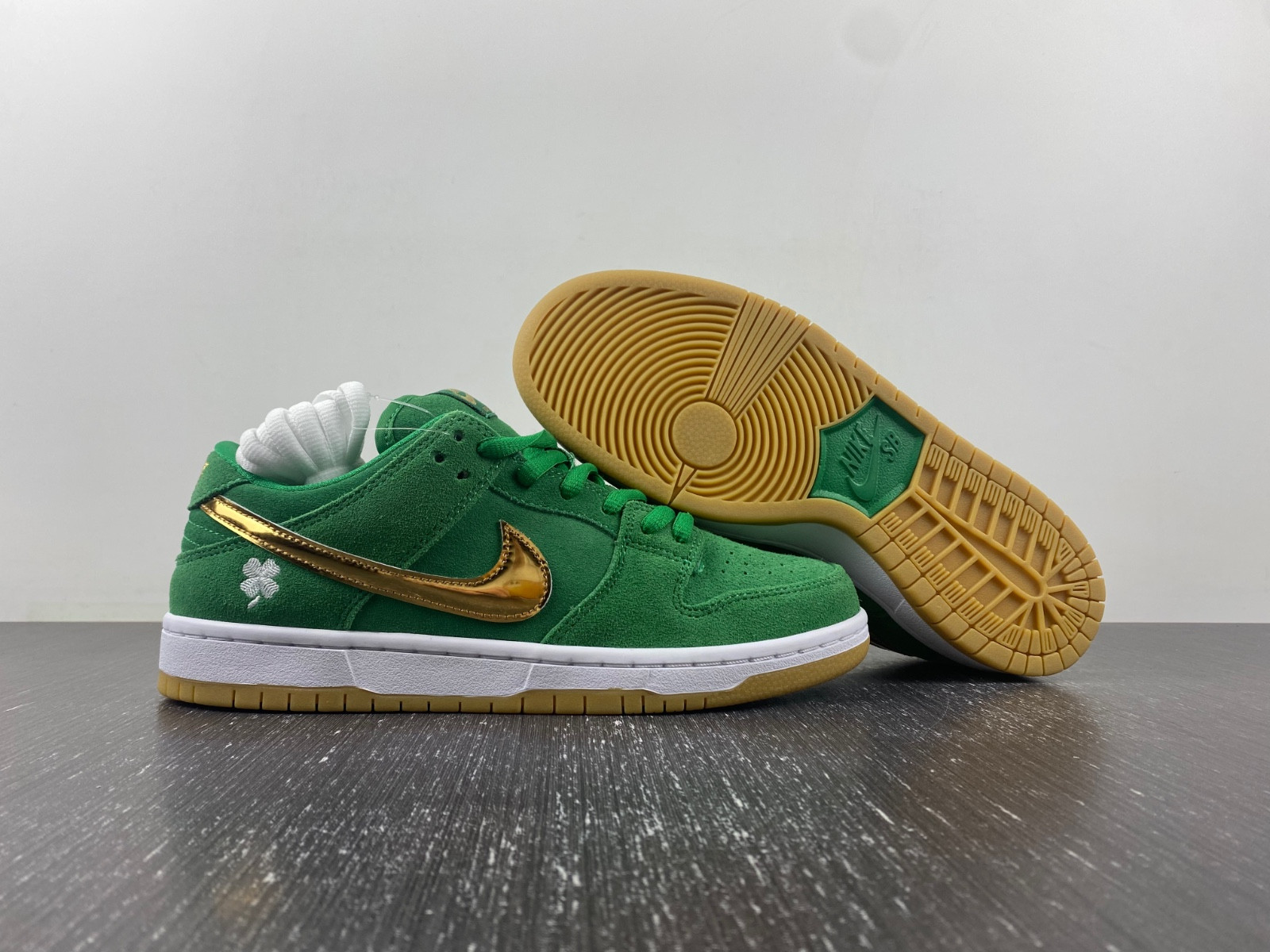Dunk Low SB 