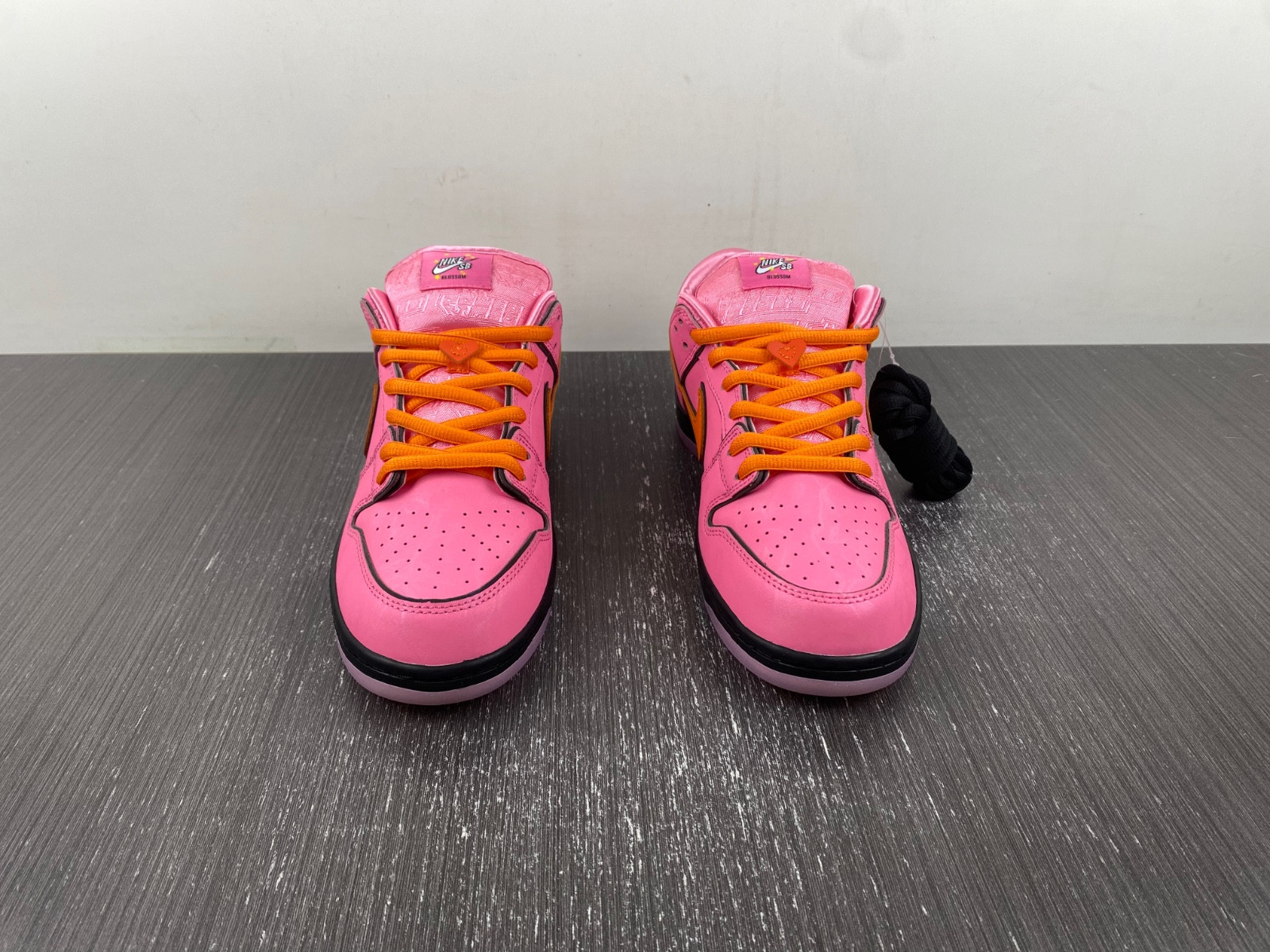 Powerpuff Girls x Nike SB Dunk Low Pro "Blossom" FD2631-600