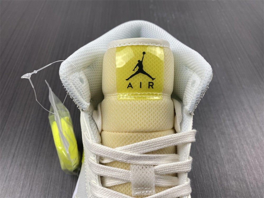 AIR JORDAN 1 MID SE VOLTAGE YELLOW DB2822-107