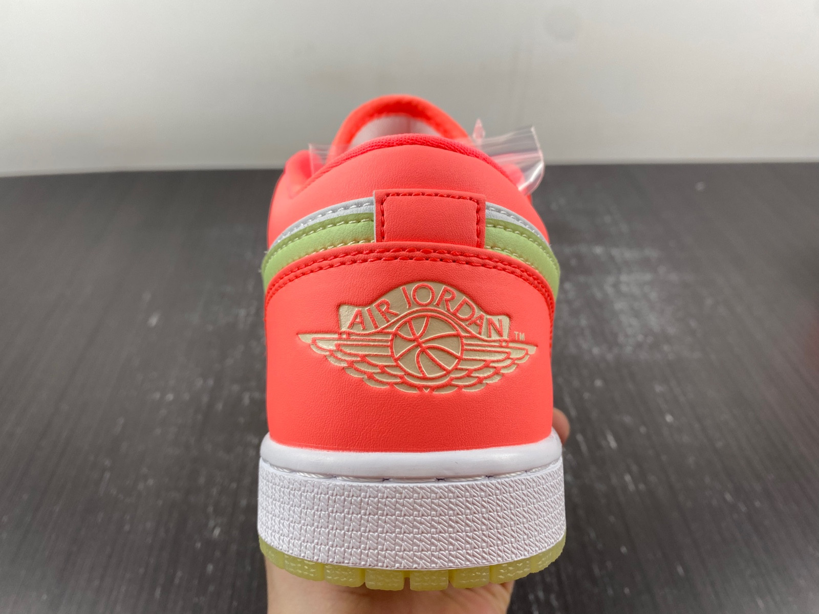 Air Jordan 1 Low SE FN6772-671