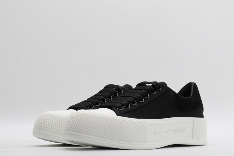 ALEXANDER MCQUEEN SNEAKER