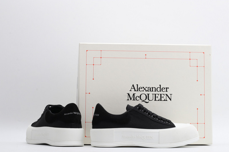 ALEXANDER MCQUEEN SNEAKER