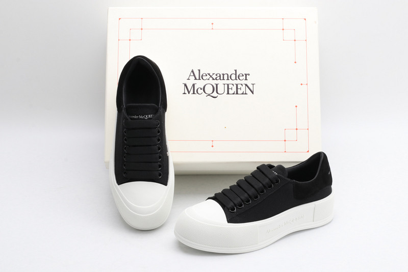 ALEXANDER MCQUEEN SNEAKER