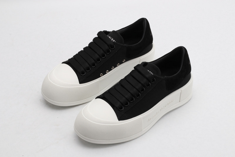 ALEXANDER MCQUEEN SNEAKER