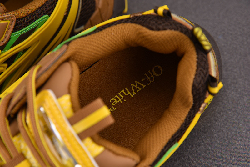 Off-White c/o Virgil Abloh