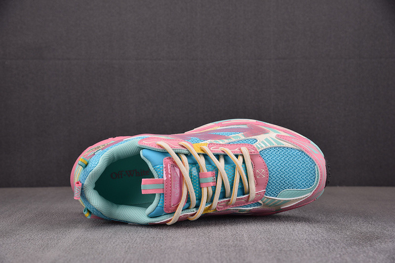 Off-White c/o Virgil Abloh