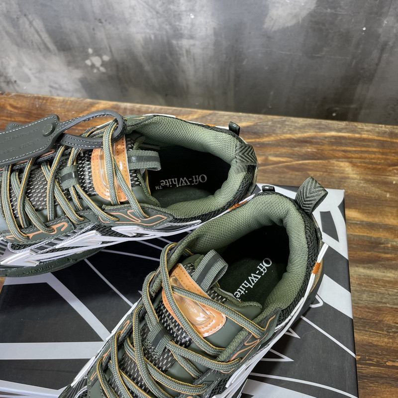 Off-White c/o Virgil Abloh