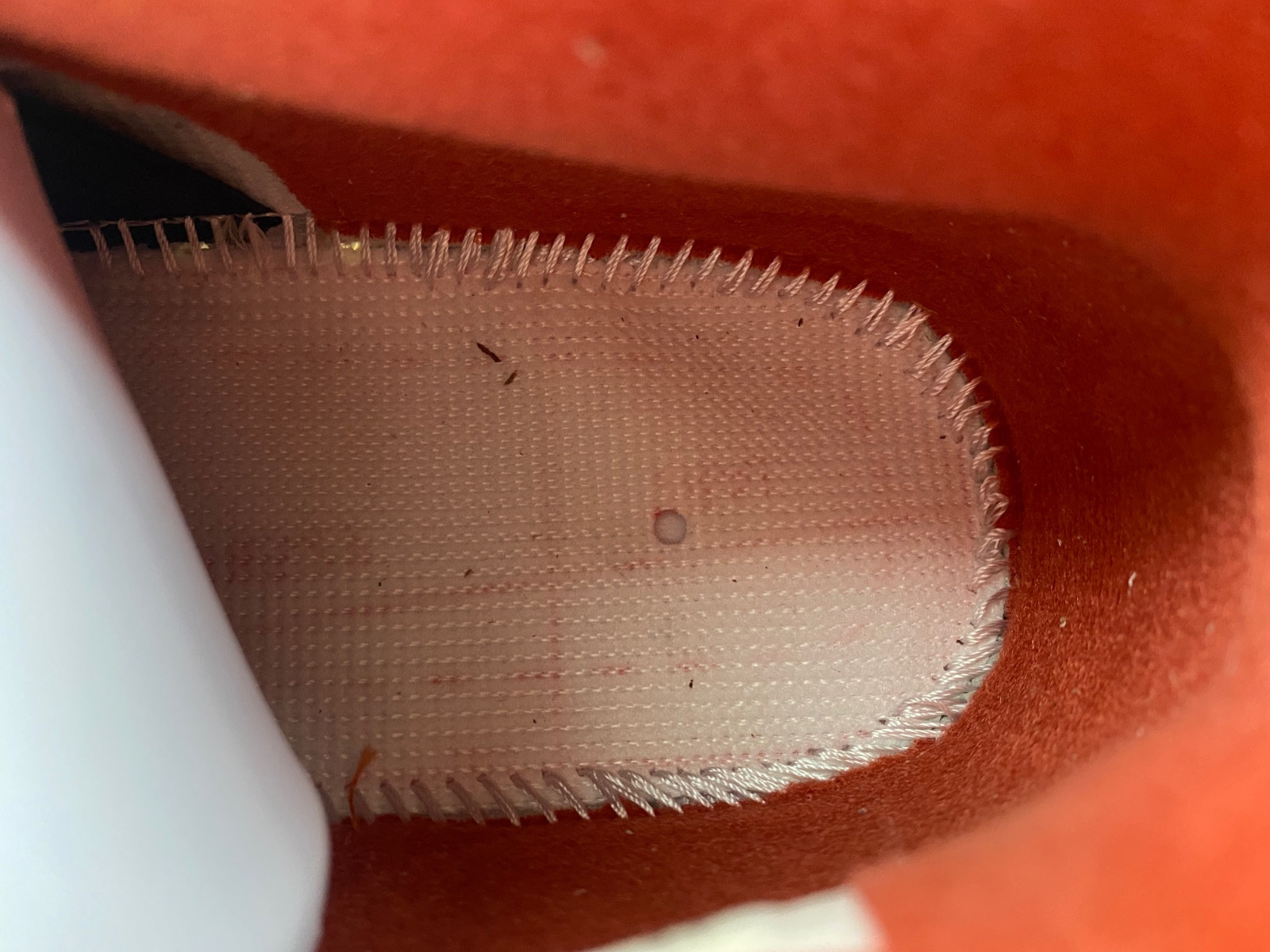 Air Jordan 4 Retro Charizard AQ9129-105