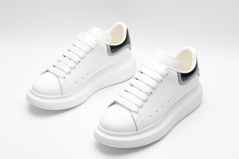 ALEXANDER MCQUEEN SNEAKER